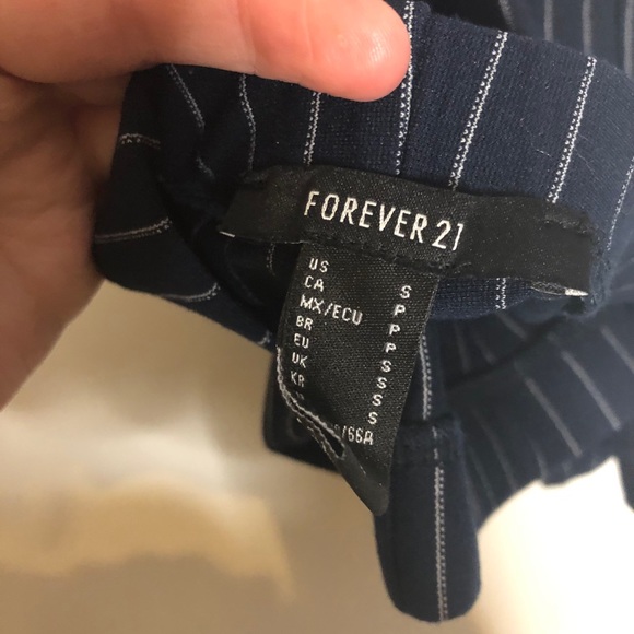 Pin Striped Navy and White Leggings - Picture 3 of 3